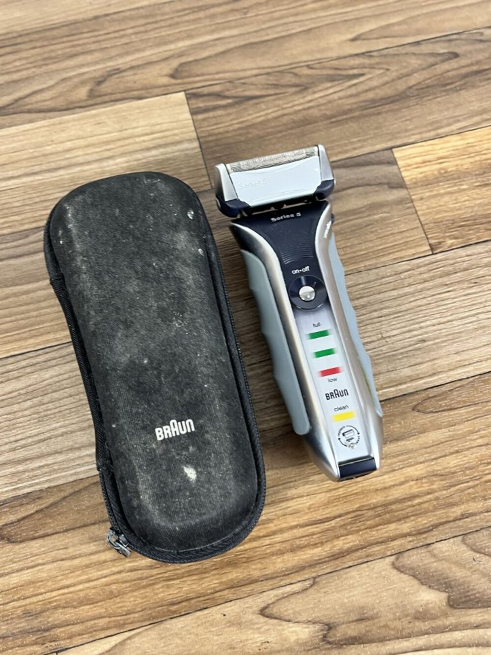 Braun Electric Shaver for Men, Series 5 Wet & Dry Shaver Only - Picture 3 of 11